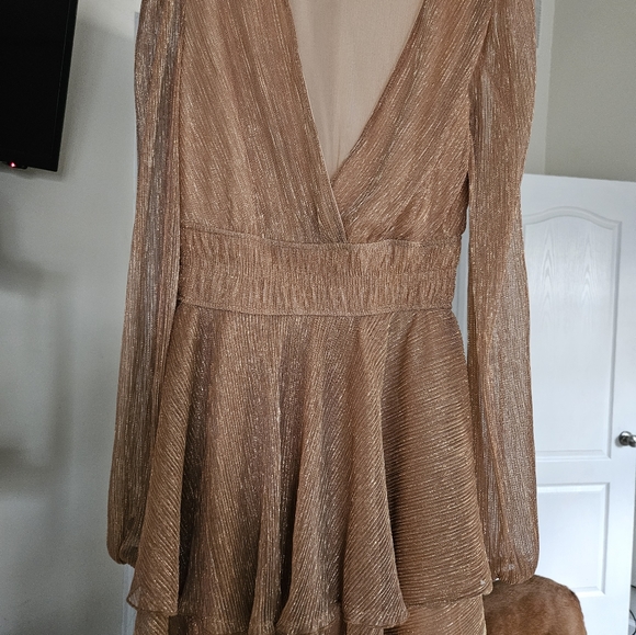 CUPSHE Women's Starlight Metallic V-Neck Flounce Dress Winter Long Sleeve Shirre - Picture 3 of 3